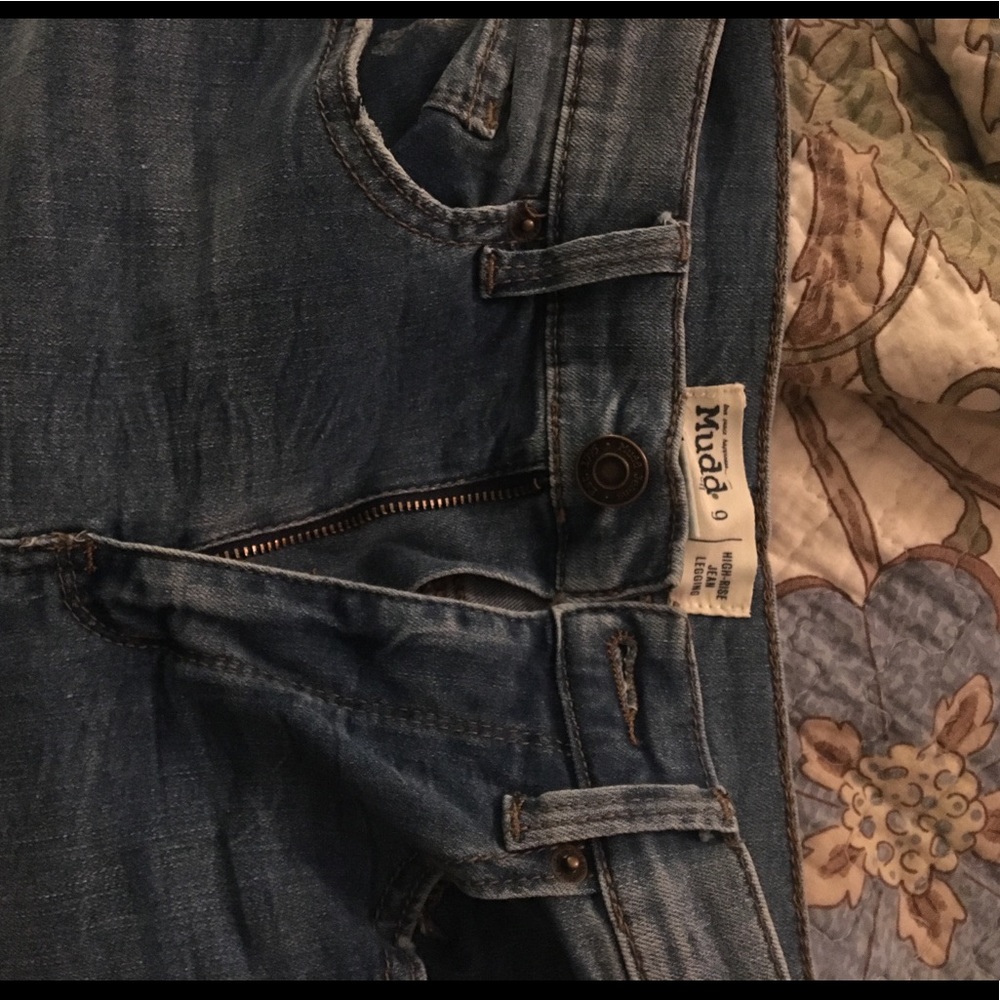 Size 9 Mudd High Rise Distressed Jean Leggings